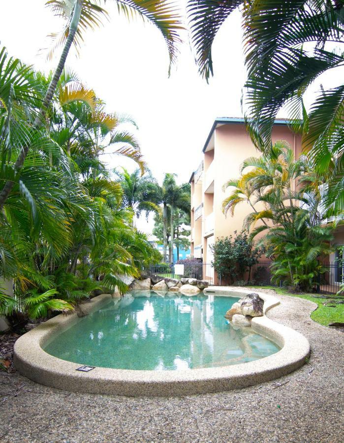 66 Martyn Street Apartamento Cairns Exterior foto